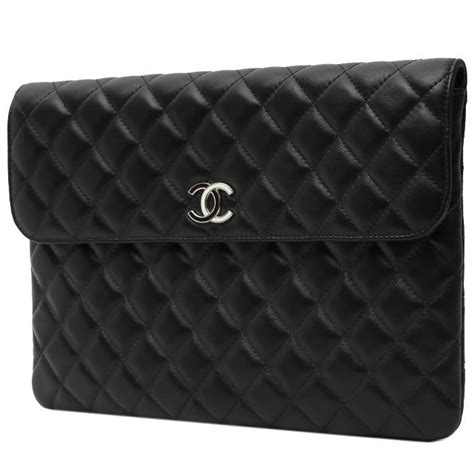 mini pochette chanel nera|pochette chanel bianche.